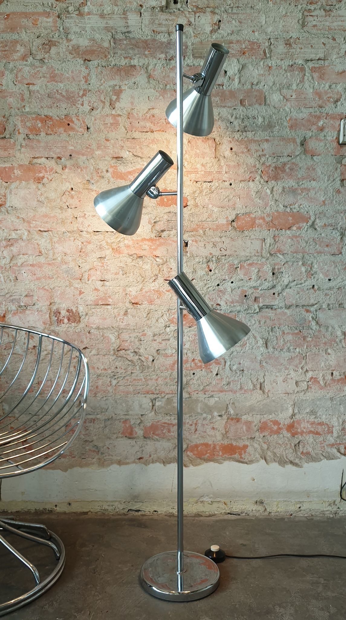 Vintage silver floor lamp, 1970