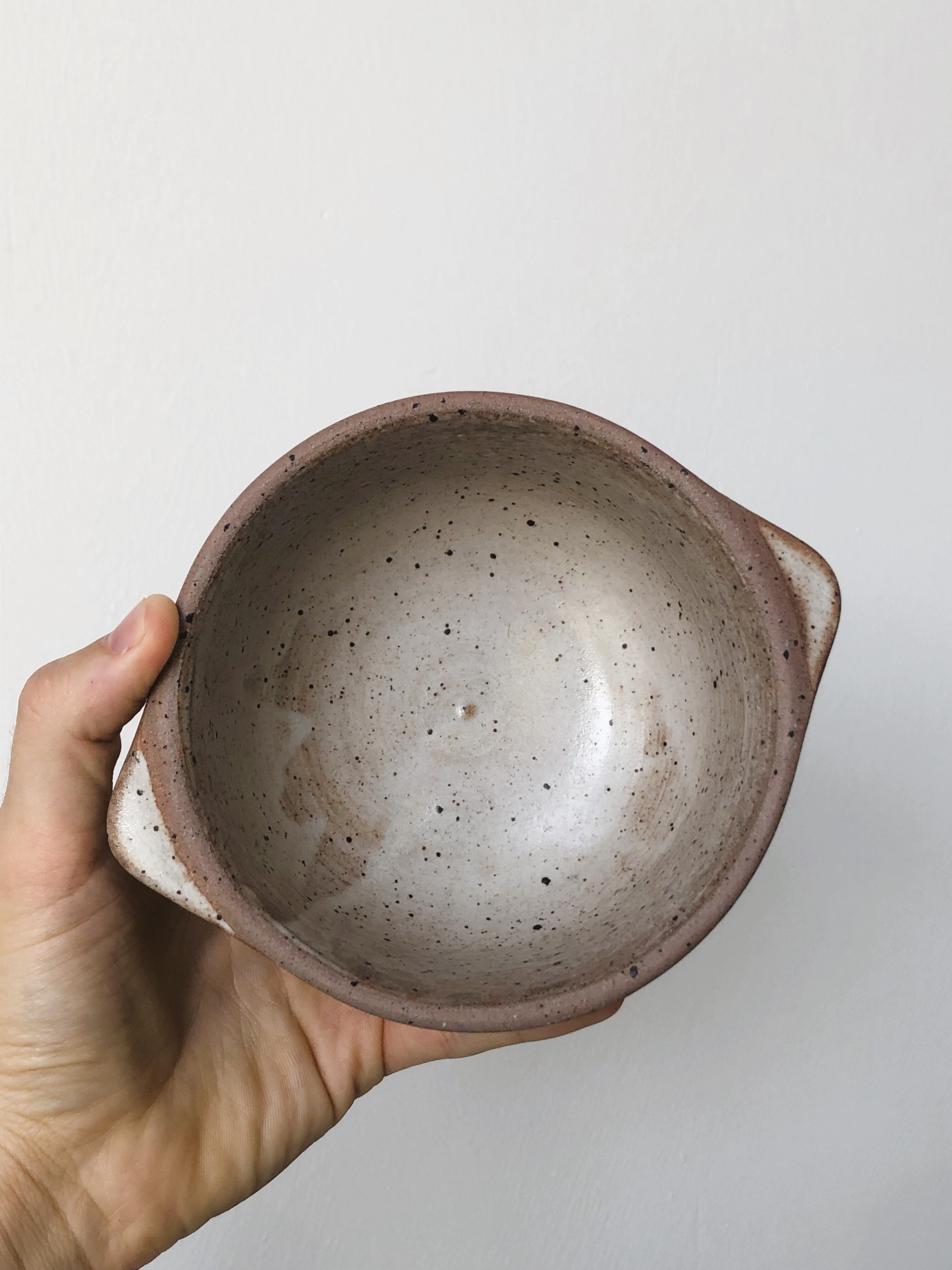 Set of 2 stoneware bowls