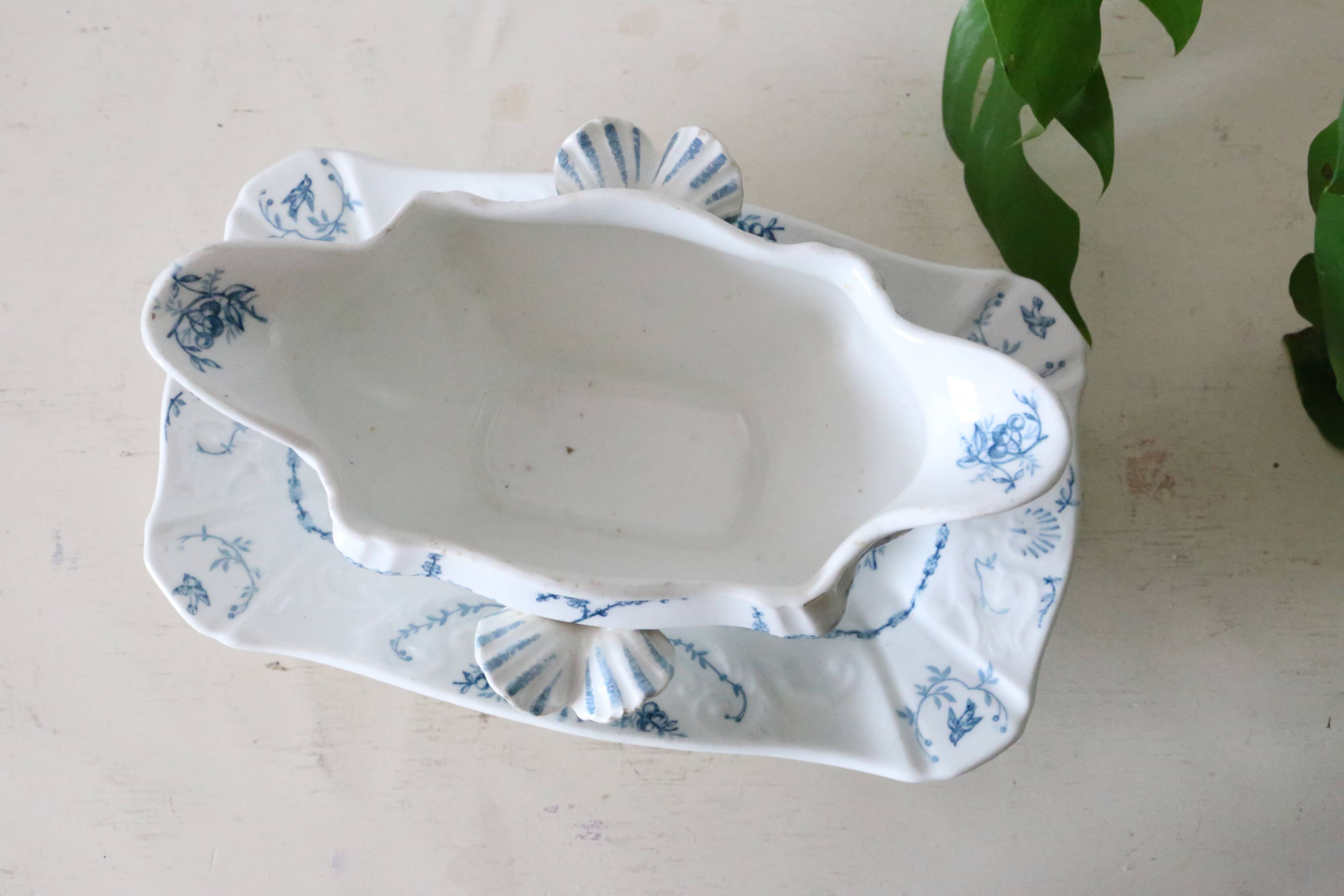 Pompadour ironstone sauceboat, Clairefontaine factory