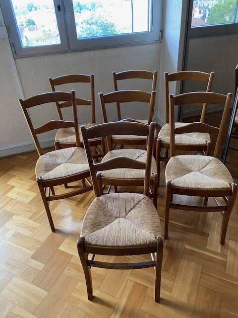 Lot 1 table and 7 chairs
