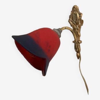 Antique Art Deco gilded bronze wall light, red glass paste tulip signed, 1930