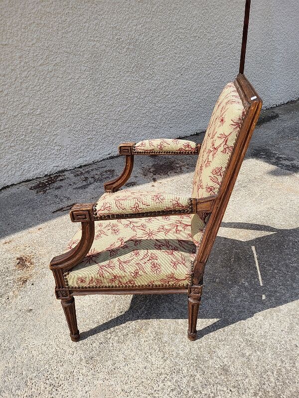 Armchair Louis XVI walnut of the XIXth century