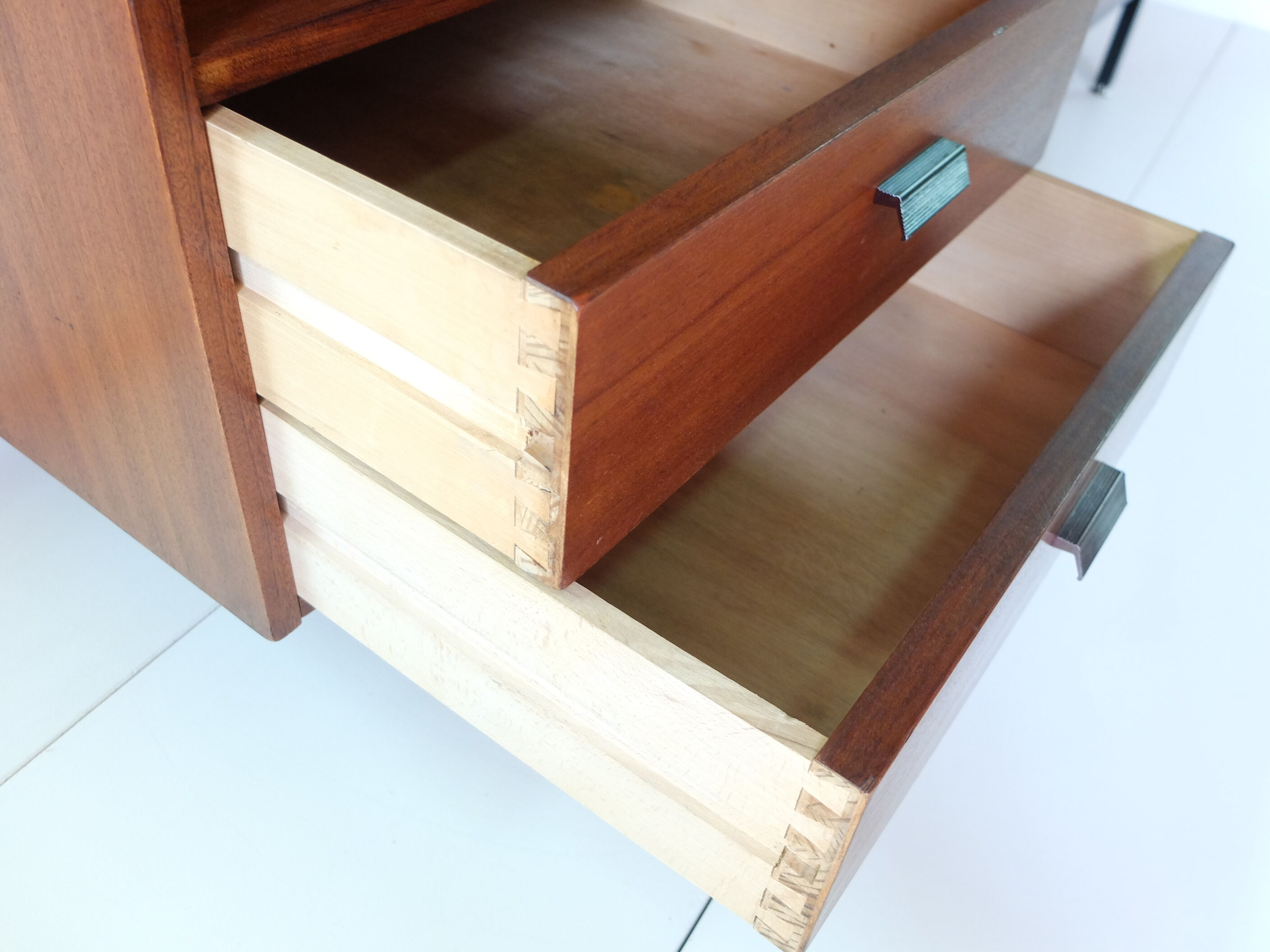 Buffet Bas 1960 in mahogany, Provenance Cité Universitaire Jean Zay