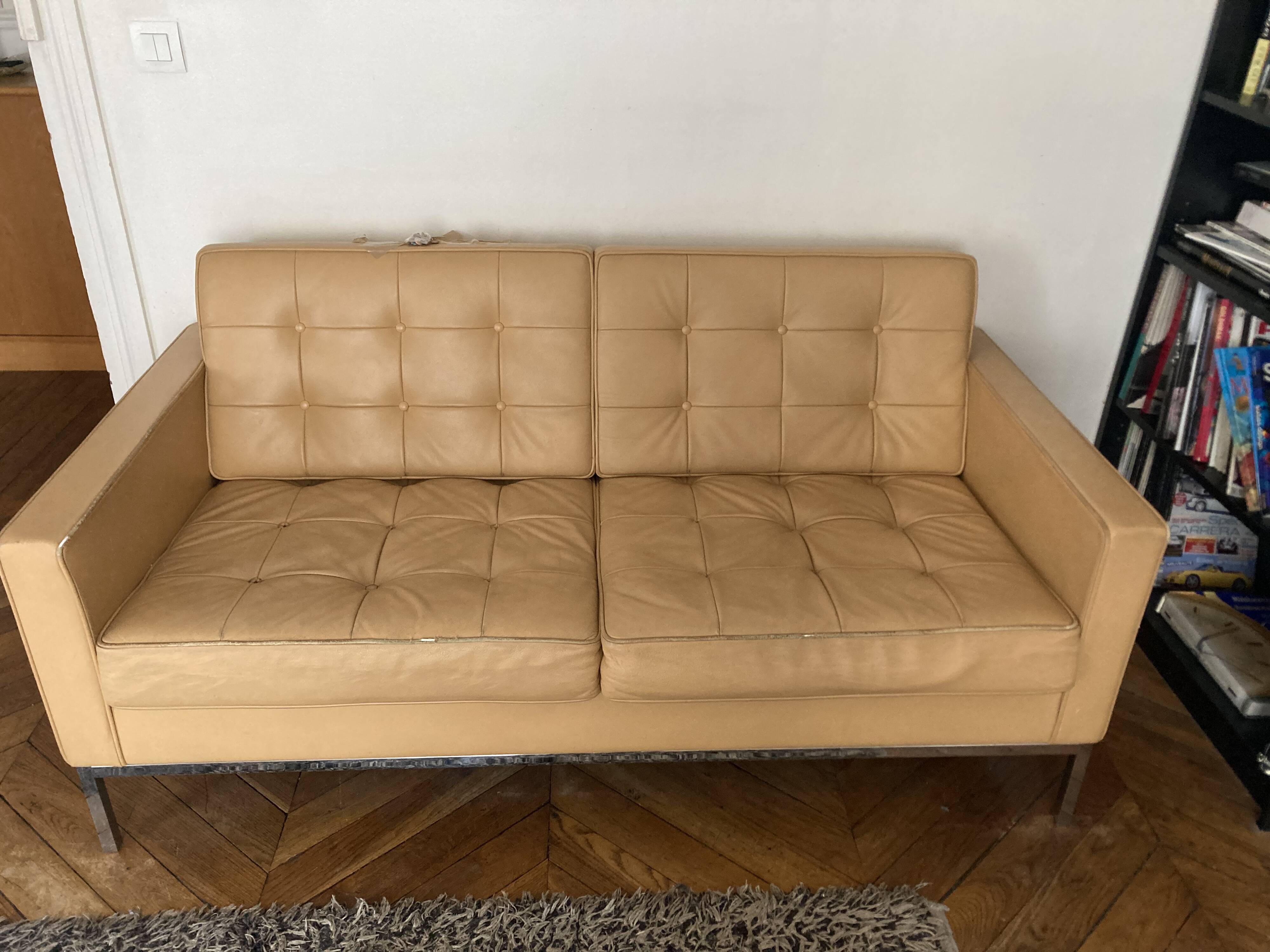 Florence Knoll sofa