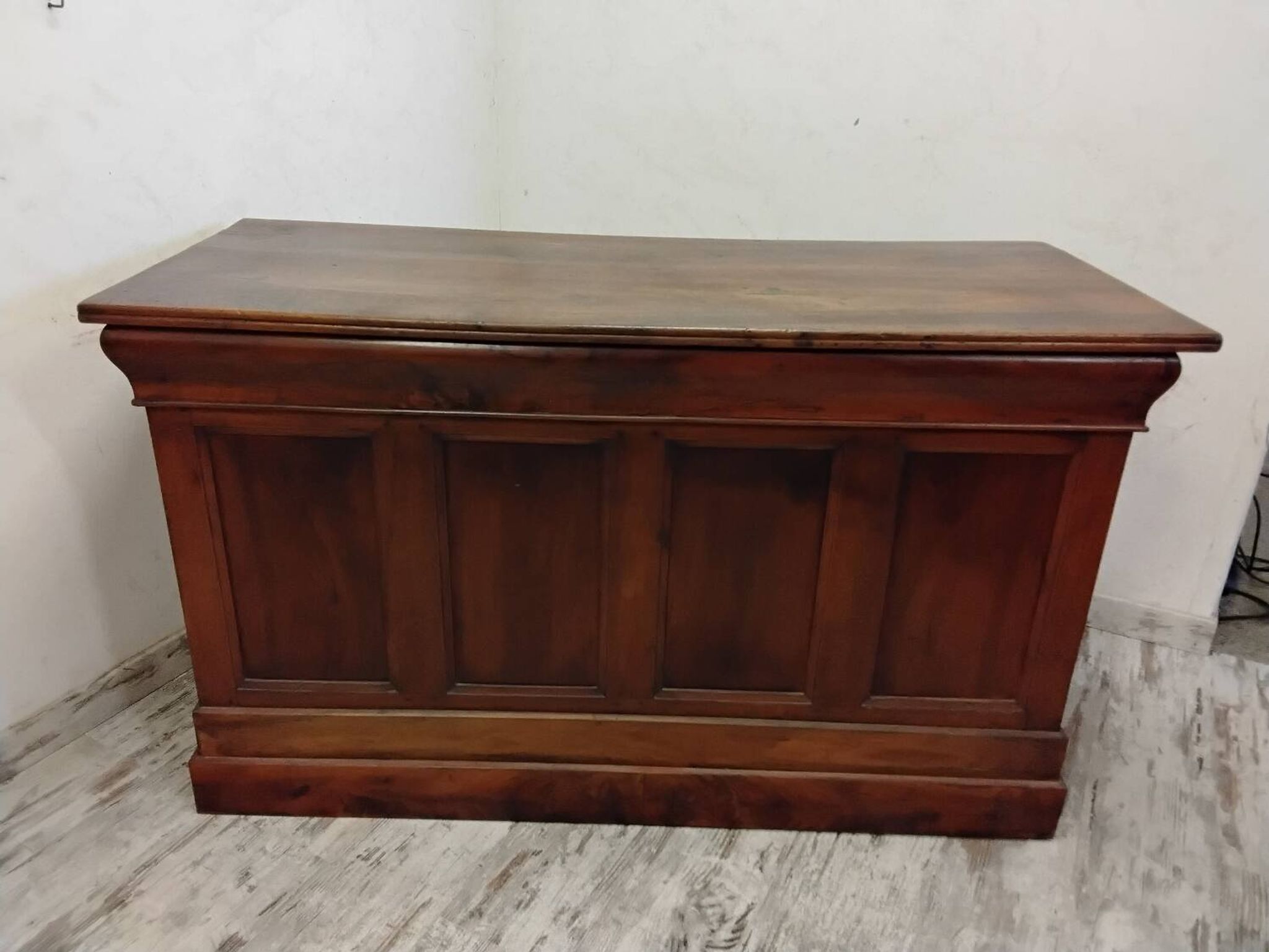 Tradesman's piece of furniture, former haberdashery counter