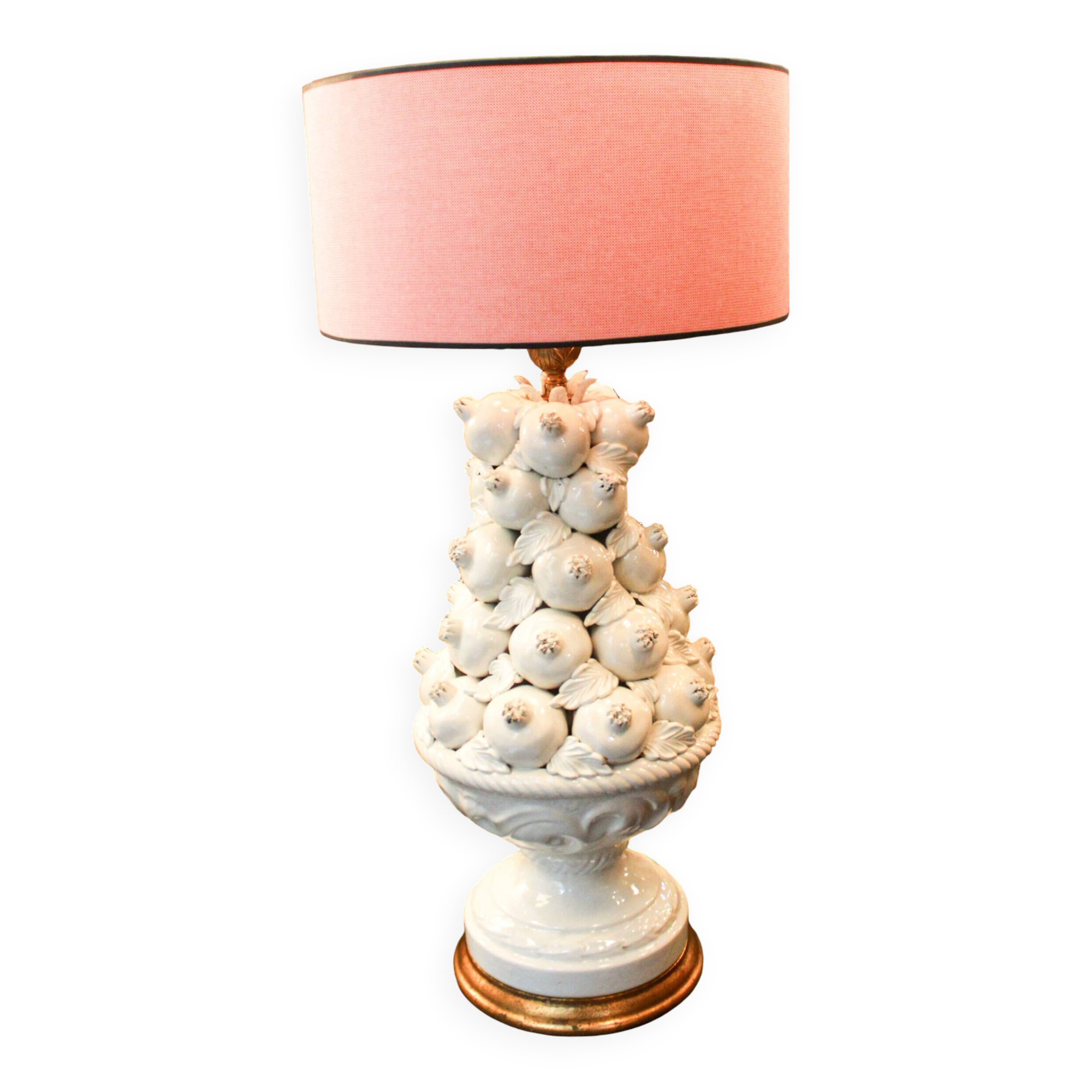 Manises lamp with white pomegranates