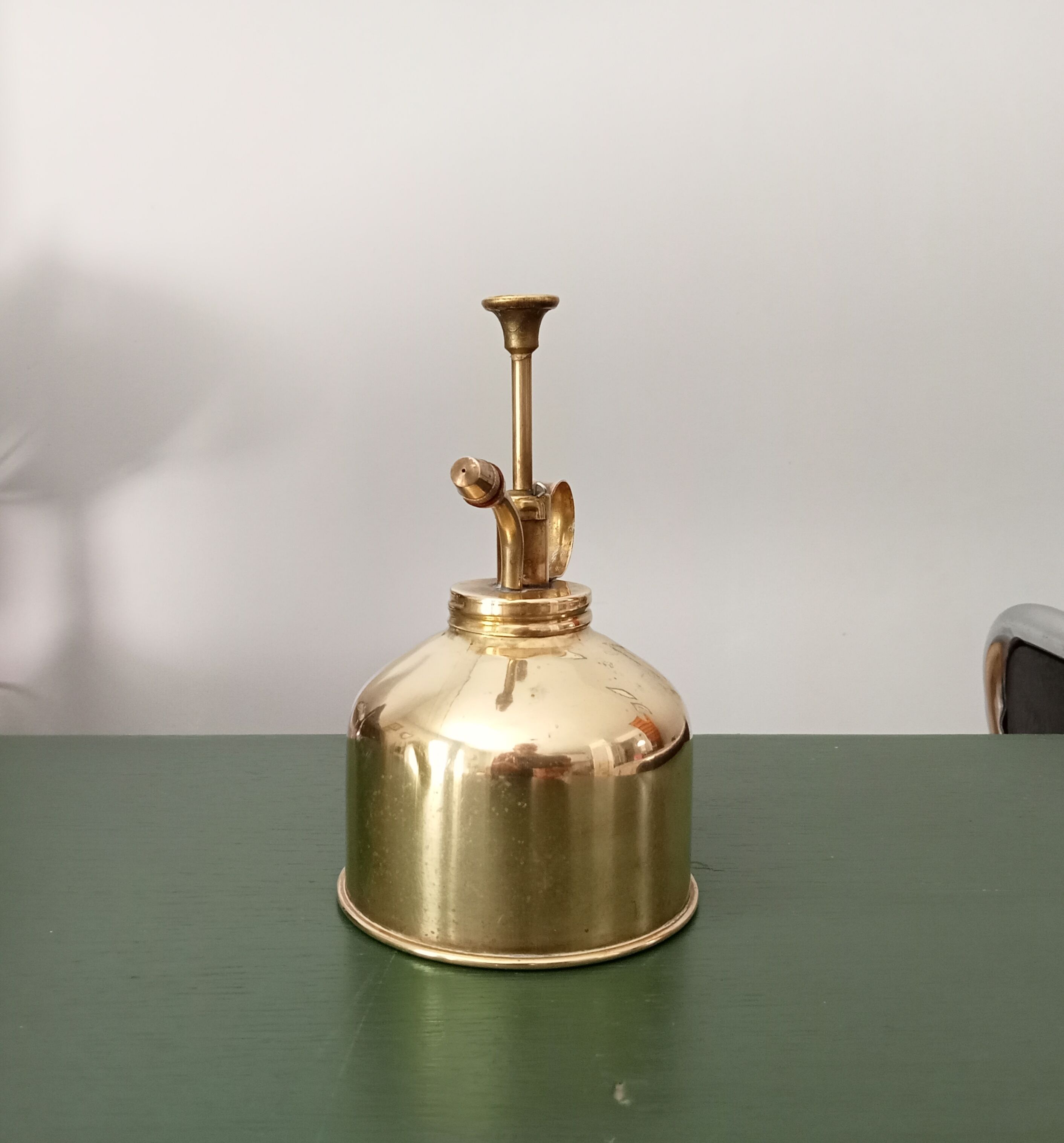 Vintage vaporizer in golden brass 70s