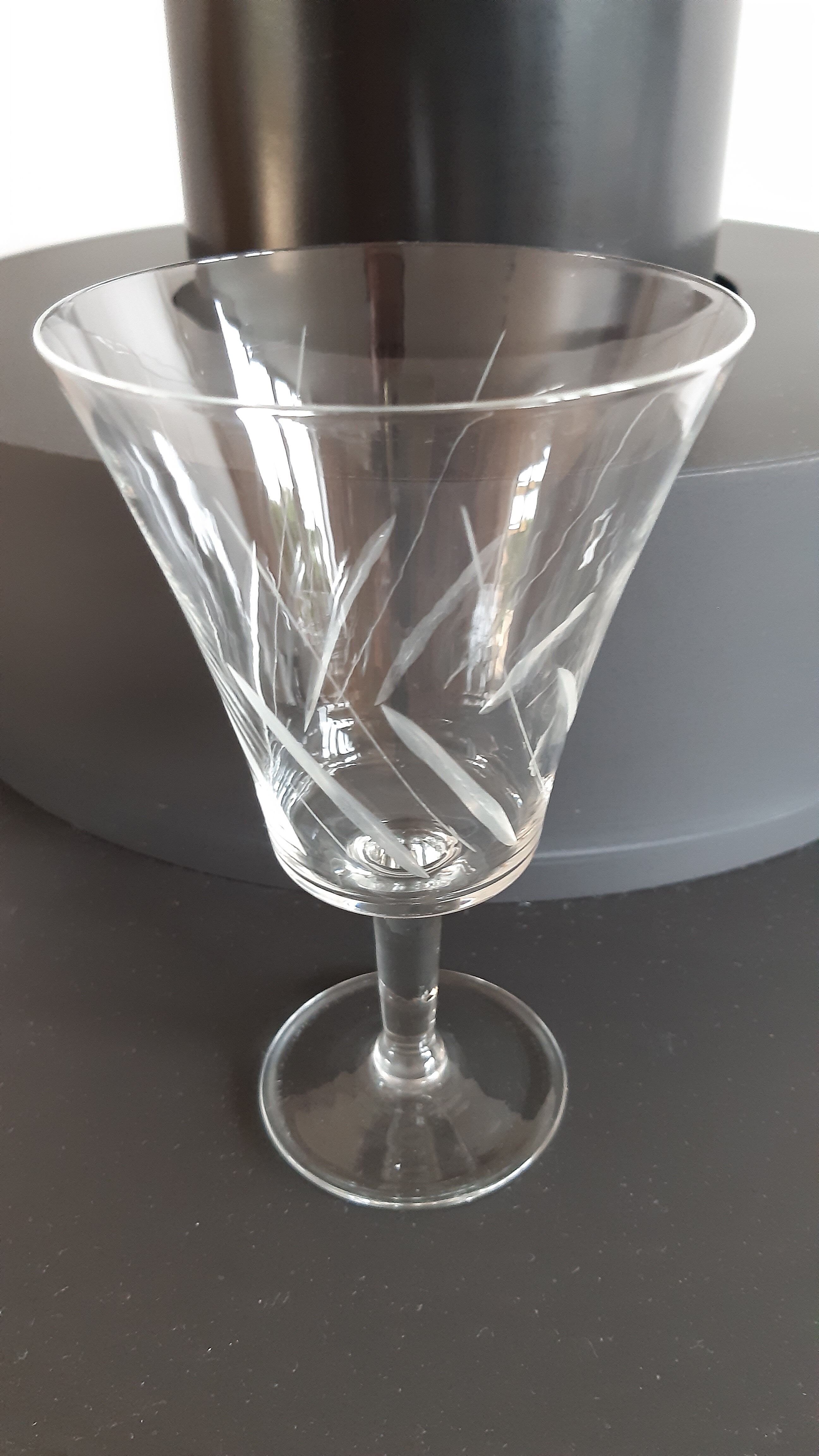 Set of 4 crystal wine glasses engraved 50-60s