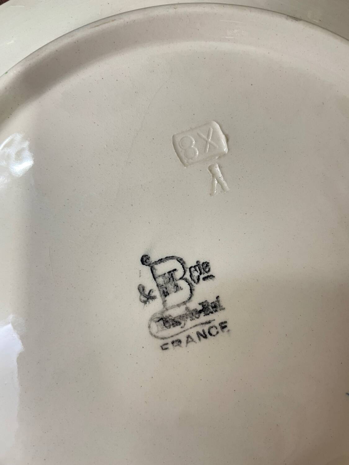 Strawberry slipware plate from Choisy le Roi