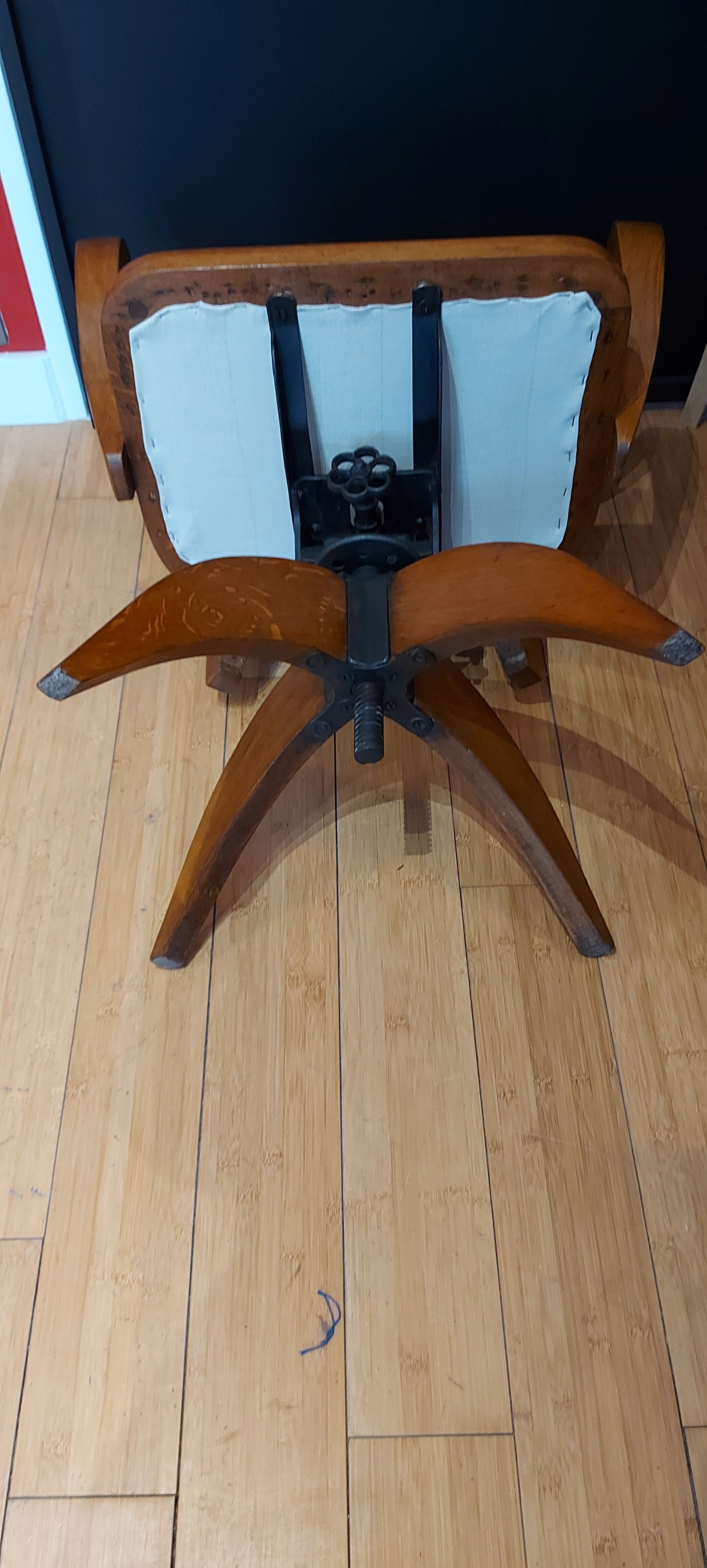American armchair solid oak and swivel and tilting leather early twentieth fully restored