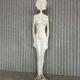 Sculpture en fibre de verre à taille réelle d'une femme, dans le style de Giacometti. France, années 1970.