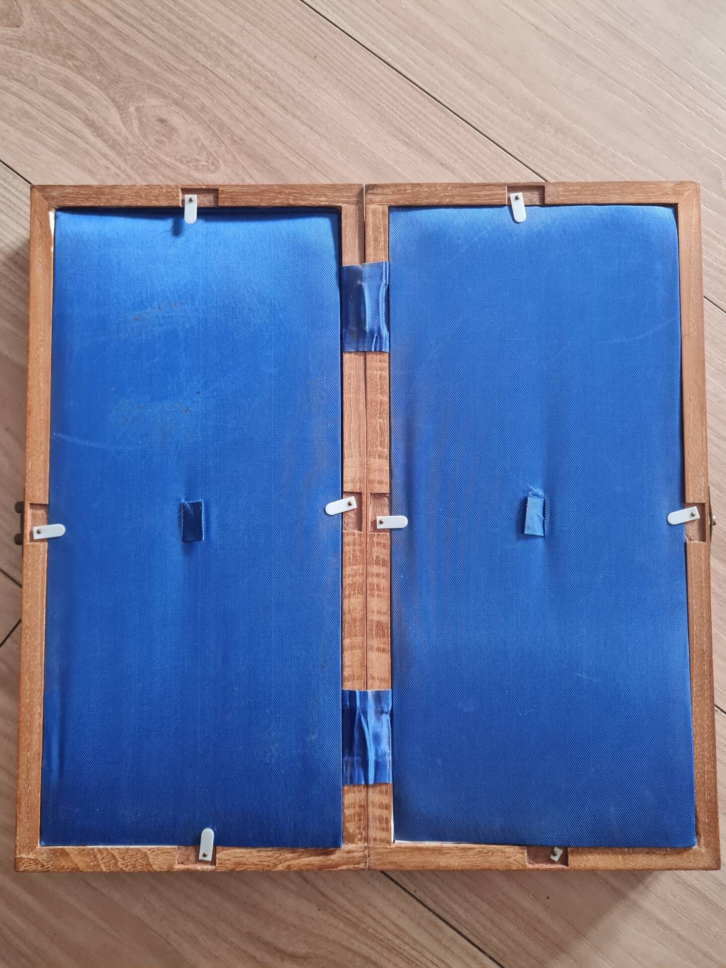 Vintage Wooden and Velvet Folding Chess Set Hong Kong - 37x37 cm