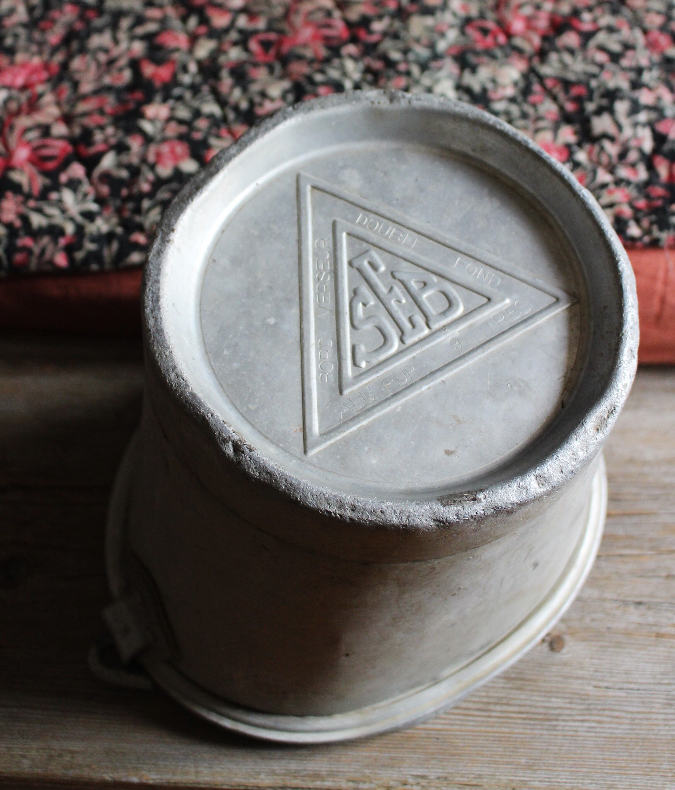 Milk bucket in aluminum