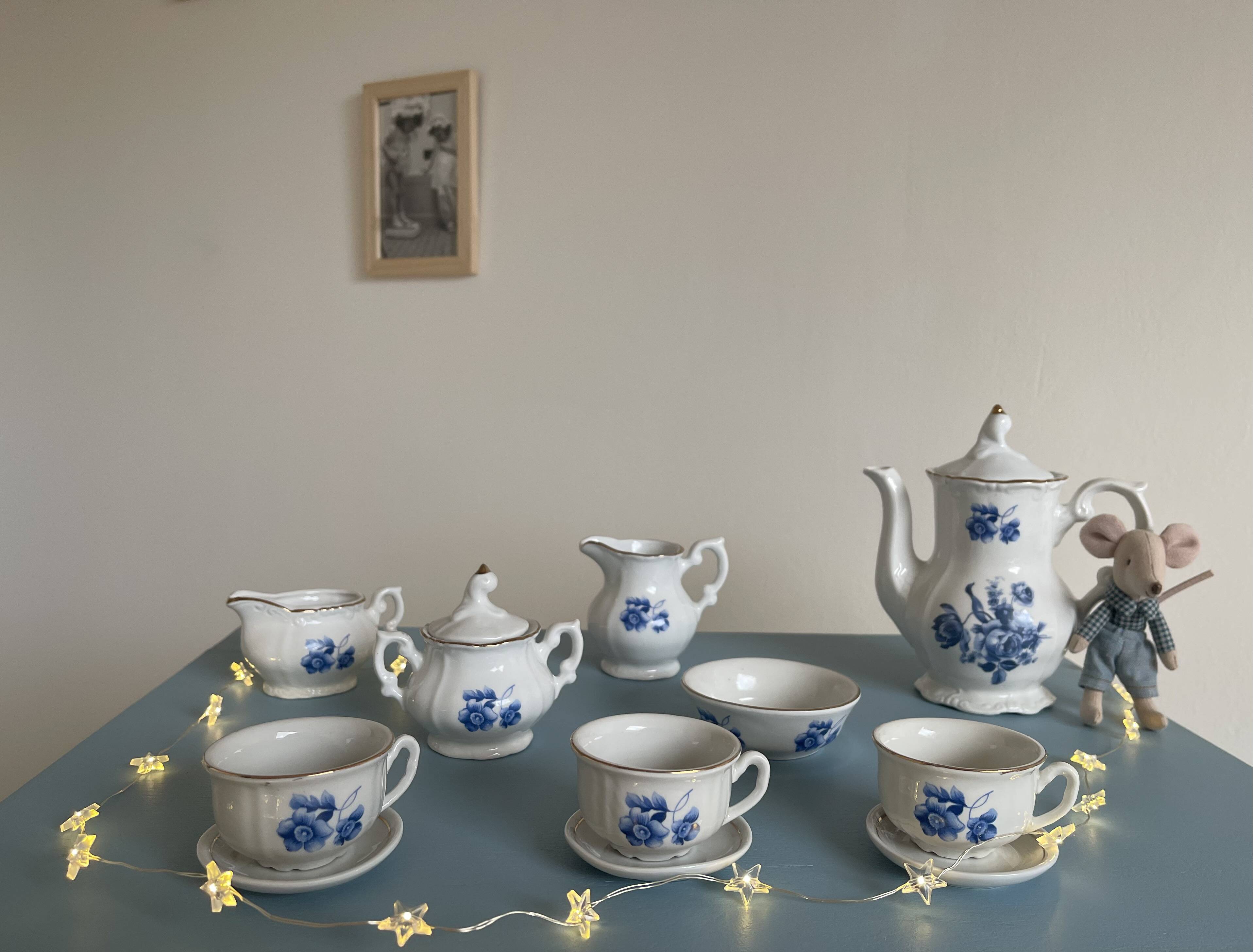 Dinette tea service