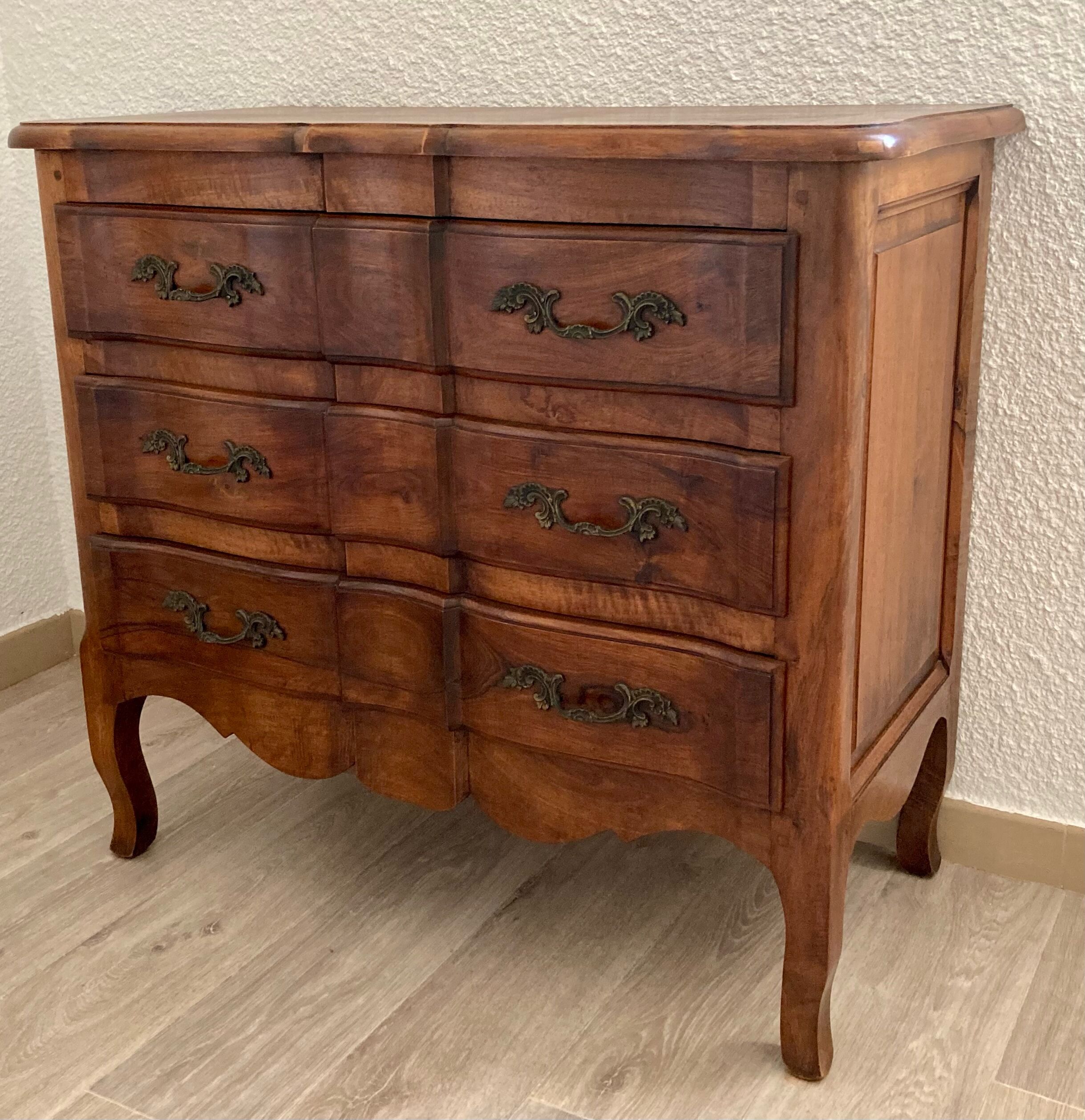 Chest of drawers cherry front crossbow bronze handles