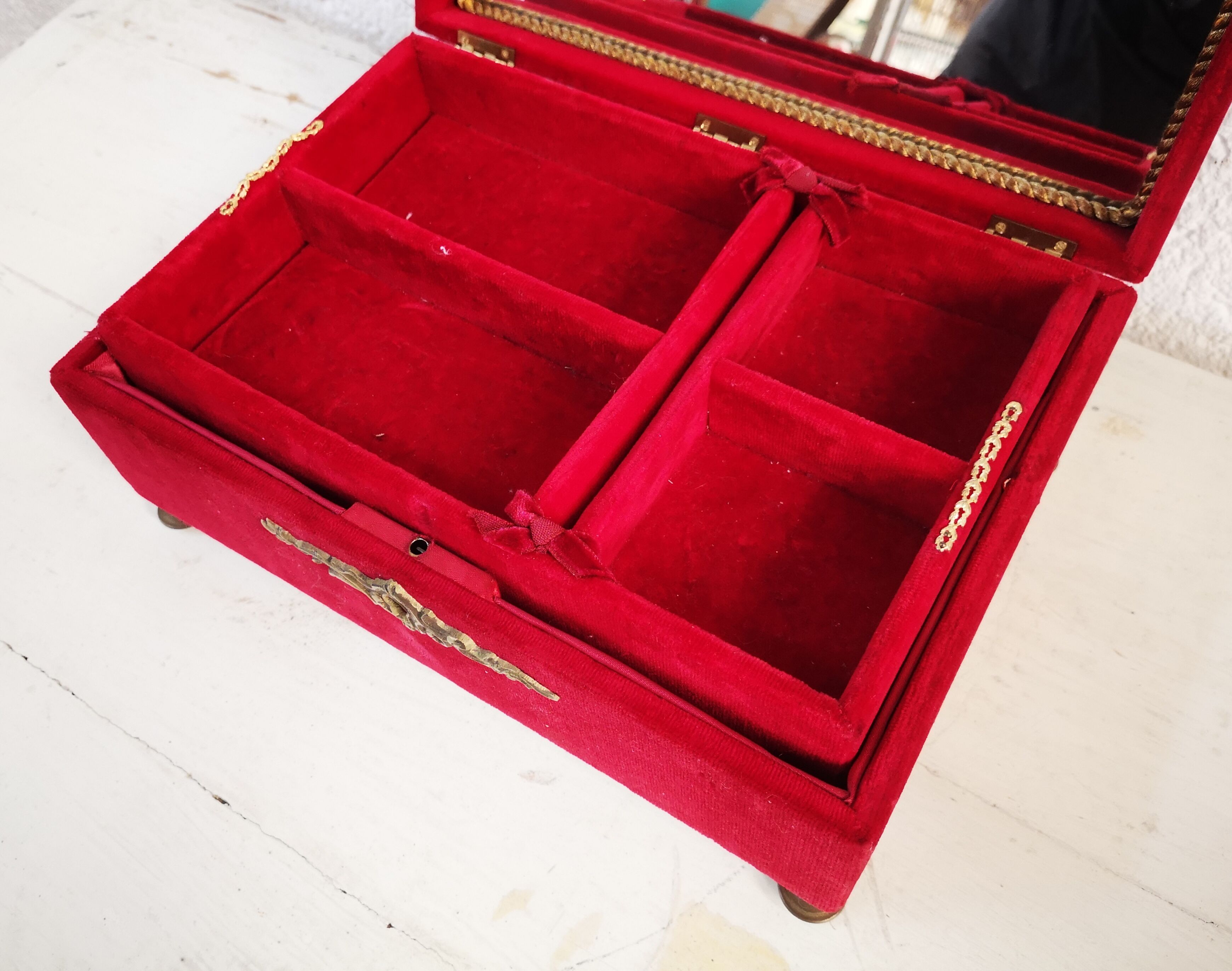 Old jewelry box