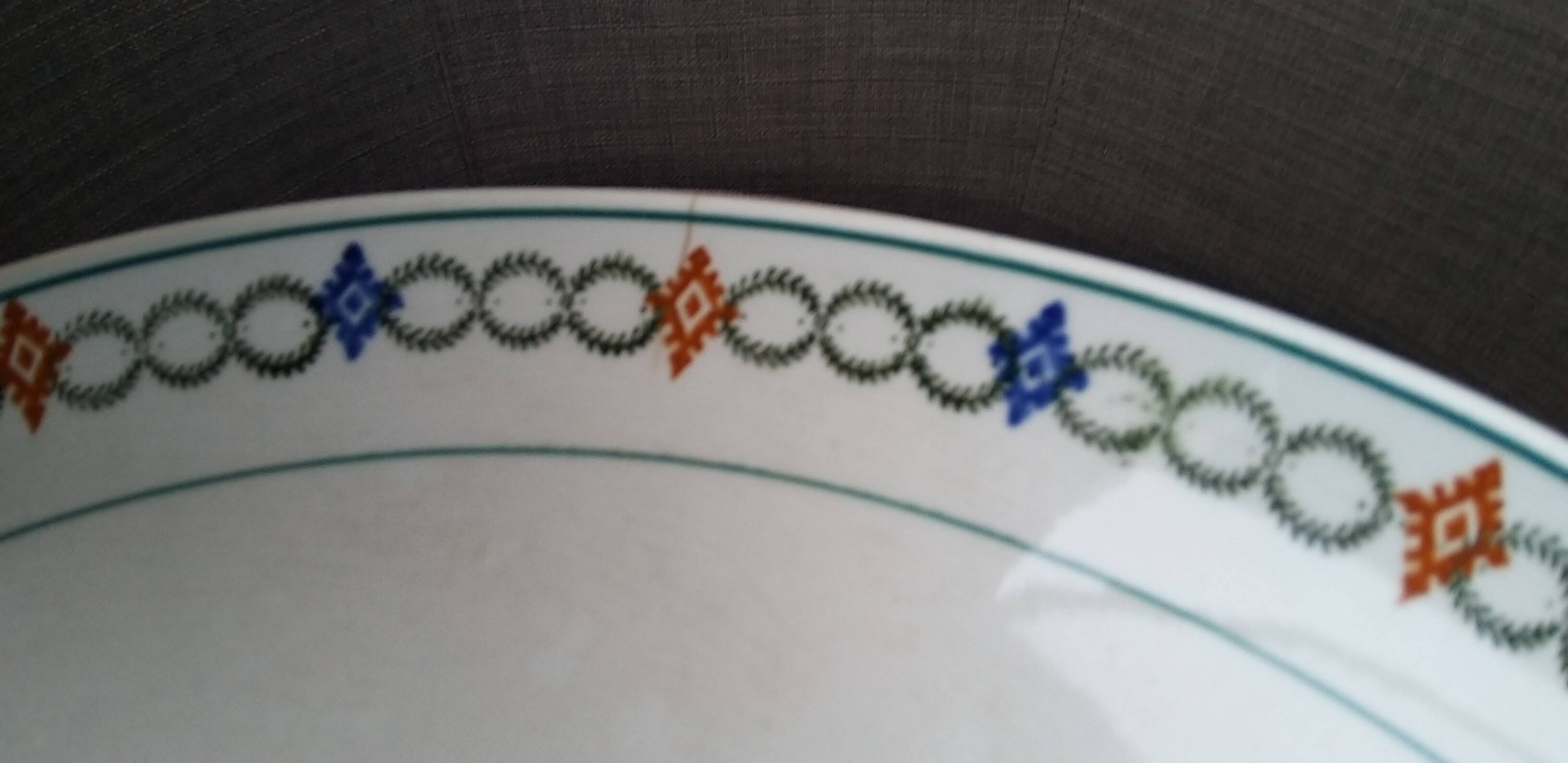 Saint amand stand bowl