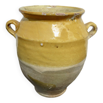 Glazed yellow terracotta jar, south-west of France.
