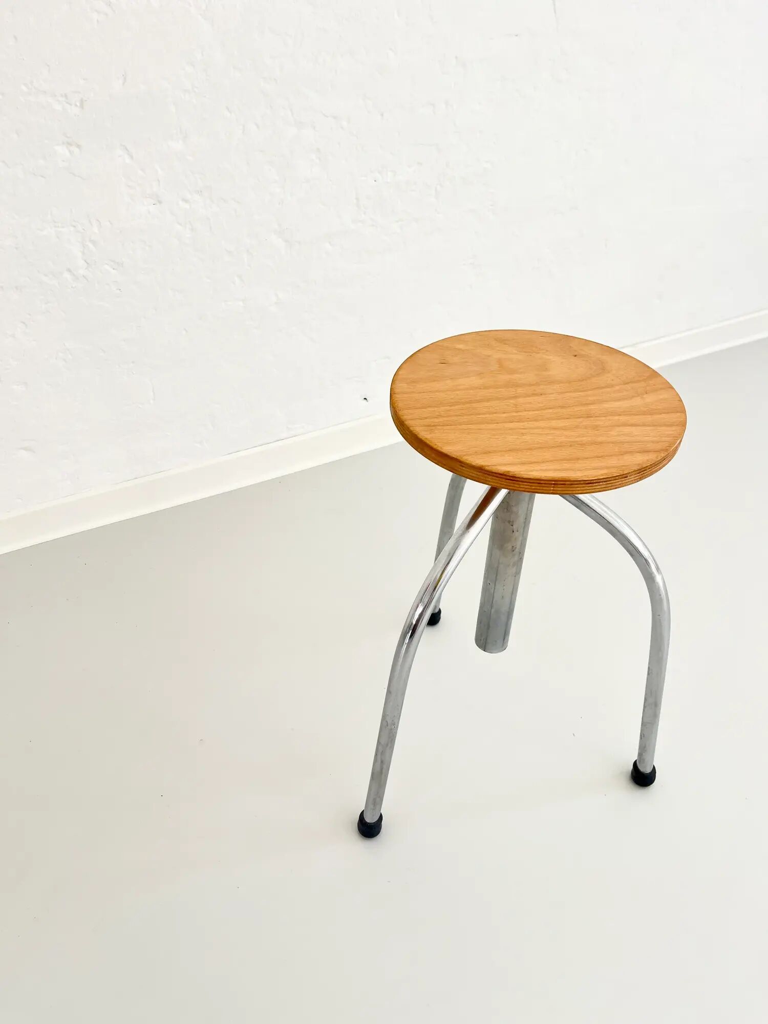 Vintage industrial workshop stool, adjustable tripod, 1960s–70s