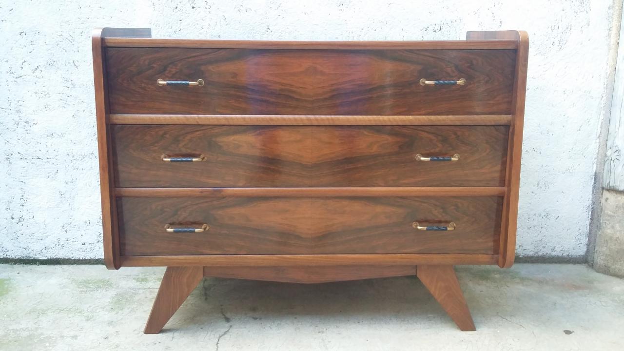 Commodity vintage feet compass