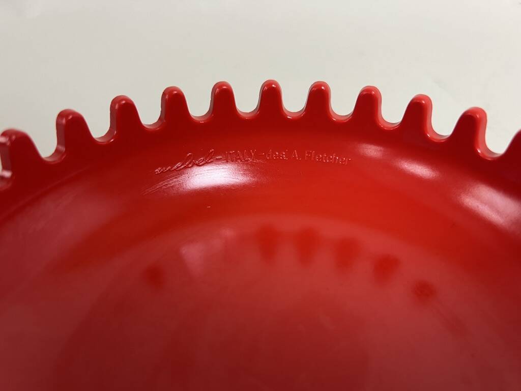 "Clam" ashtray box by Alan Fletcher for Mebel, vintage 1970s.