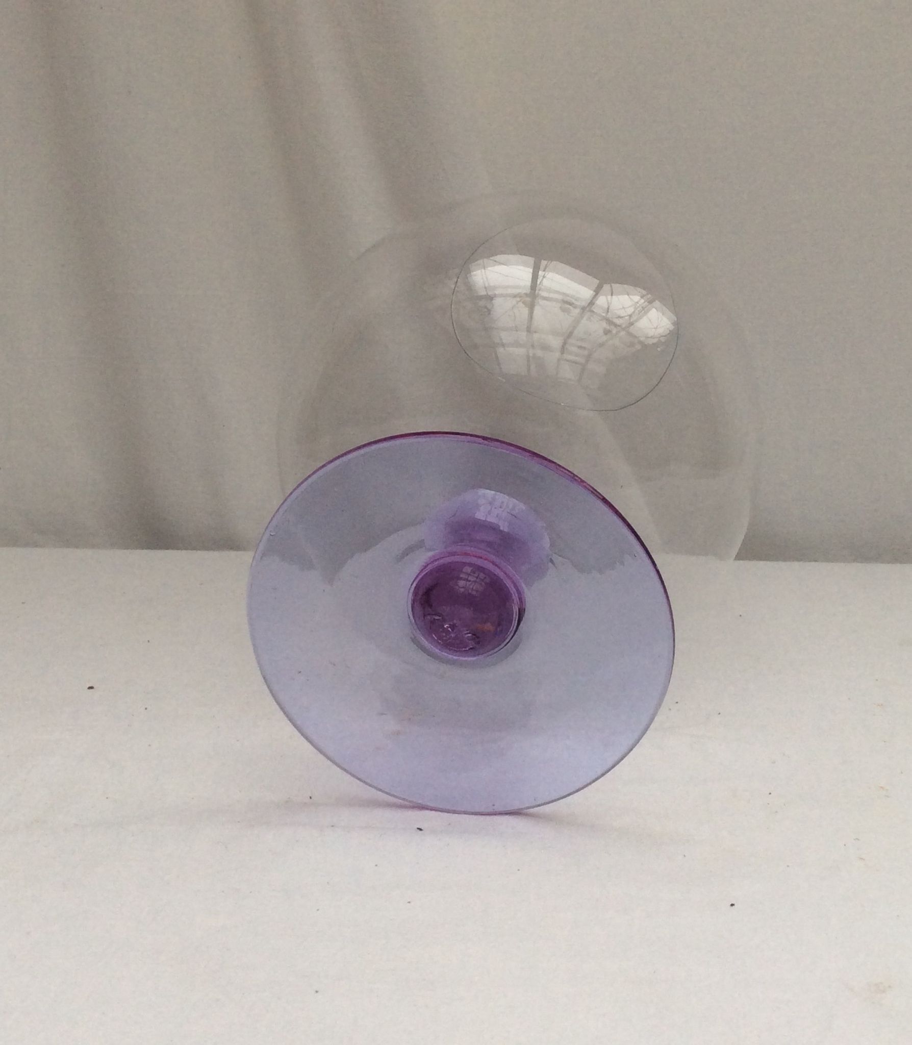 Vase transparent en forme bocal dimension : hauteur -31cm- diamètre max-20cm-