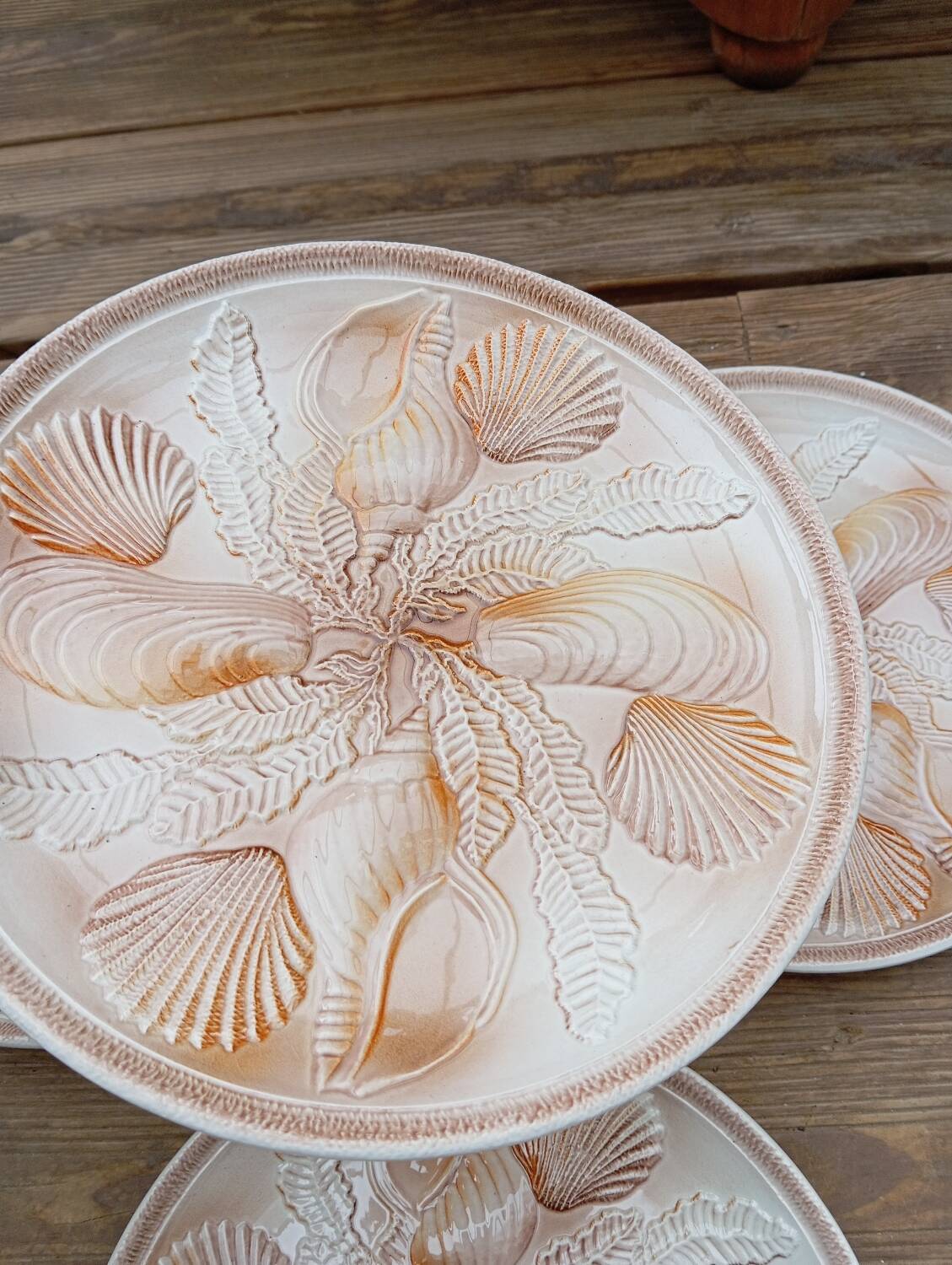 4 shellfish/fish plates 1960 barbotine Les ateliers du Revernay