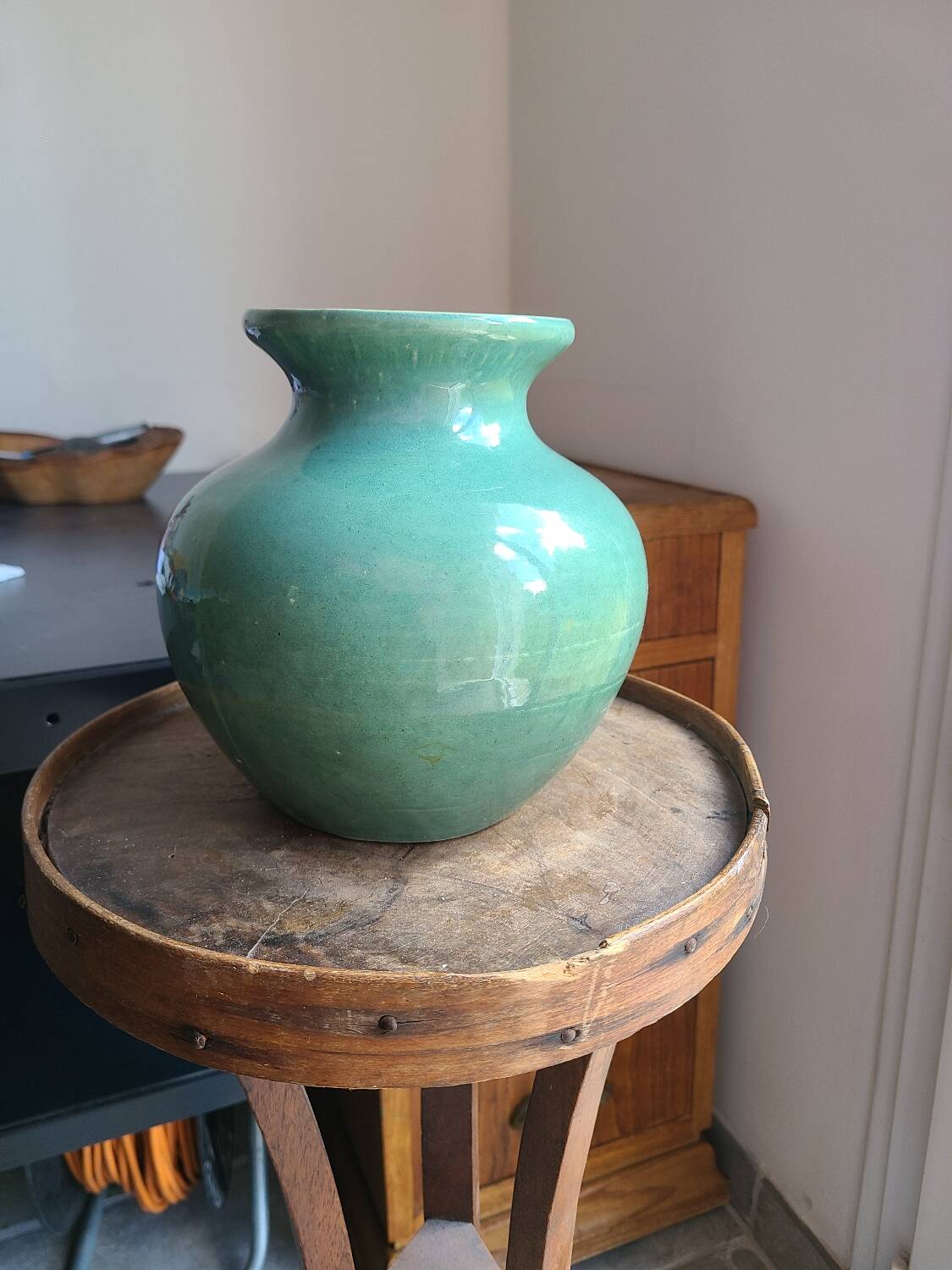 Light green ceramic vase