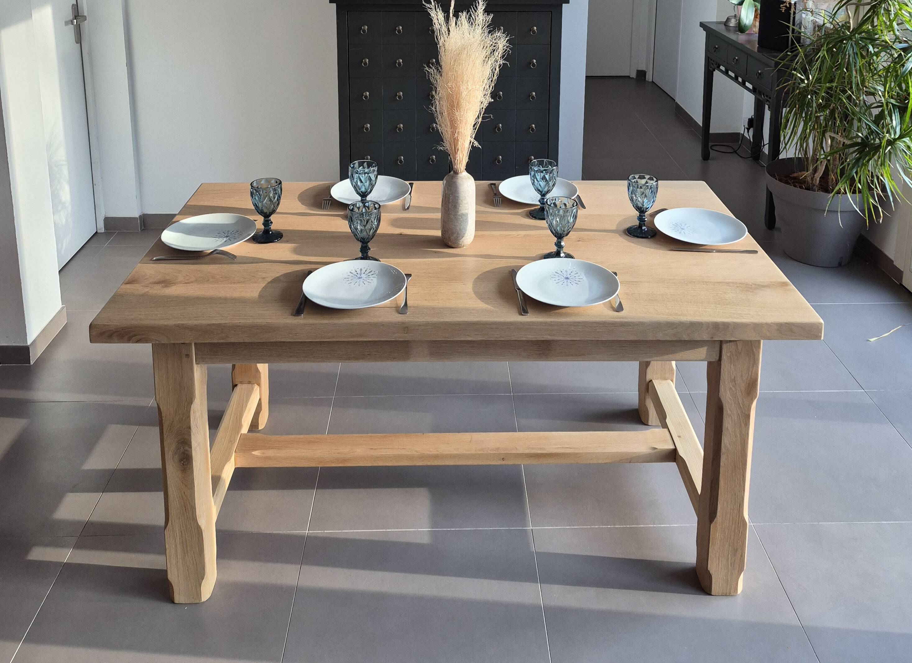 Farm table