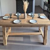 Farm table