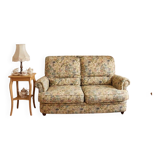 Flowered canapé in chic Grandmother style