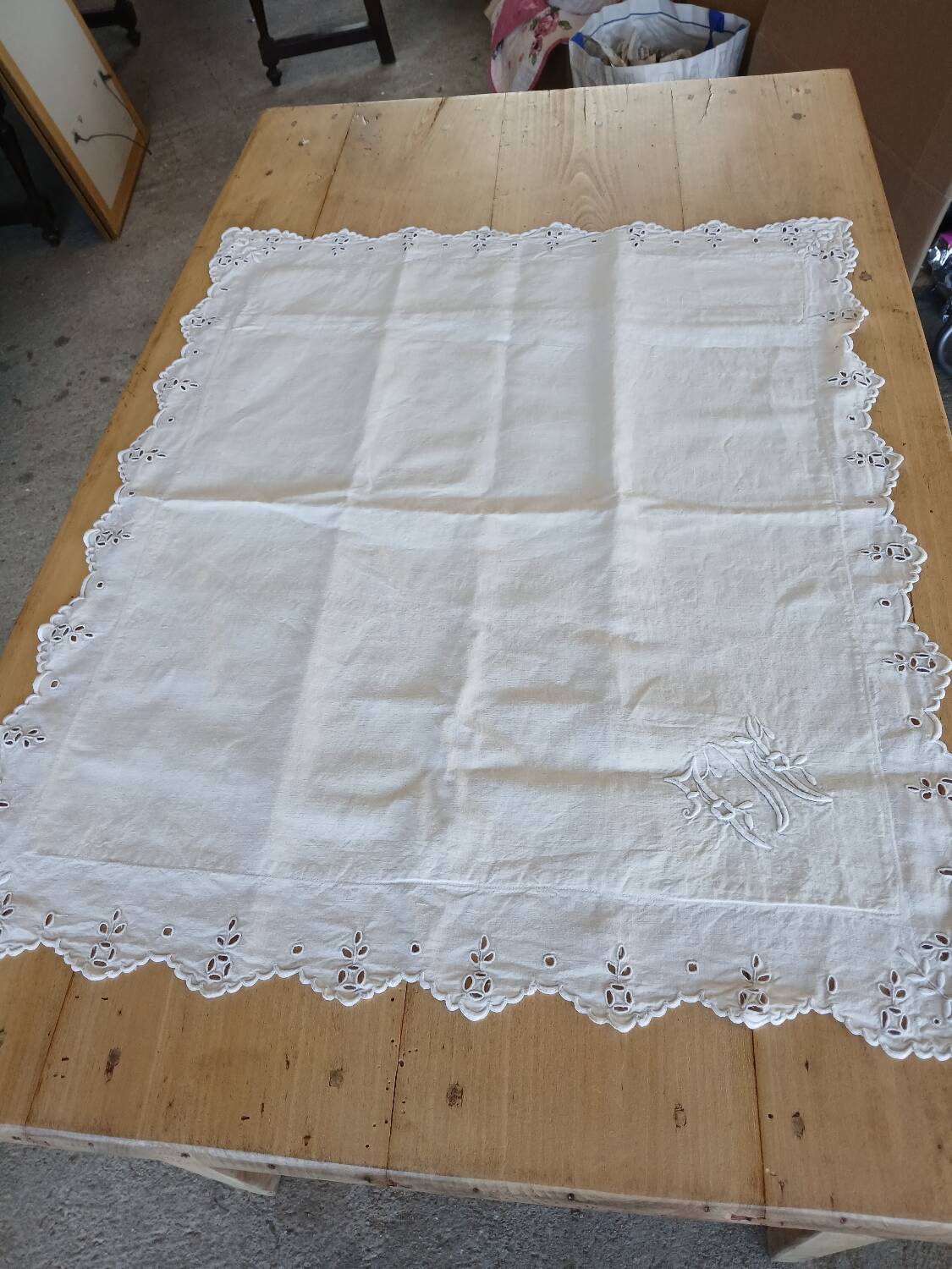 Antique flat sheet and 2 pillowcases set