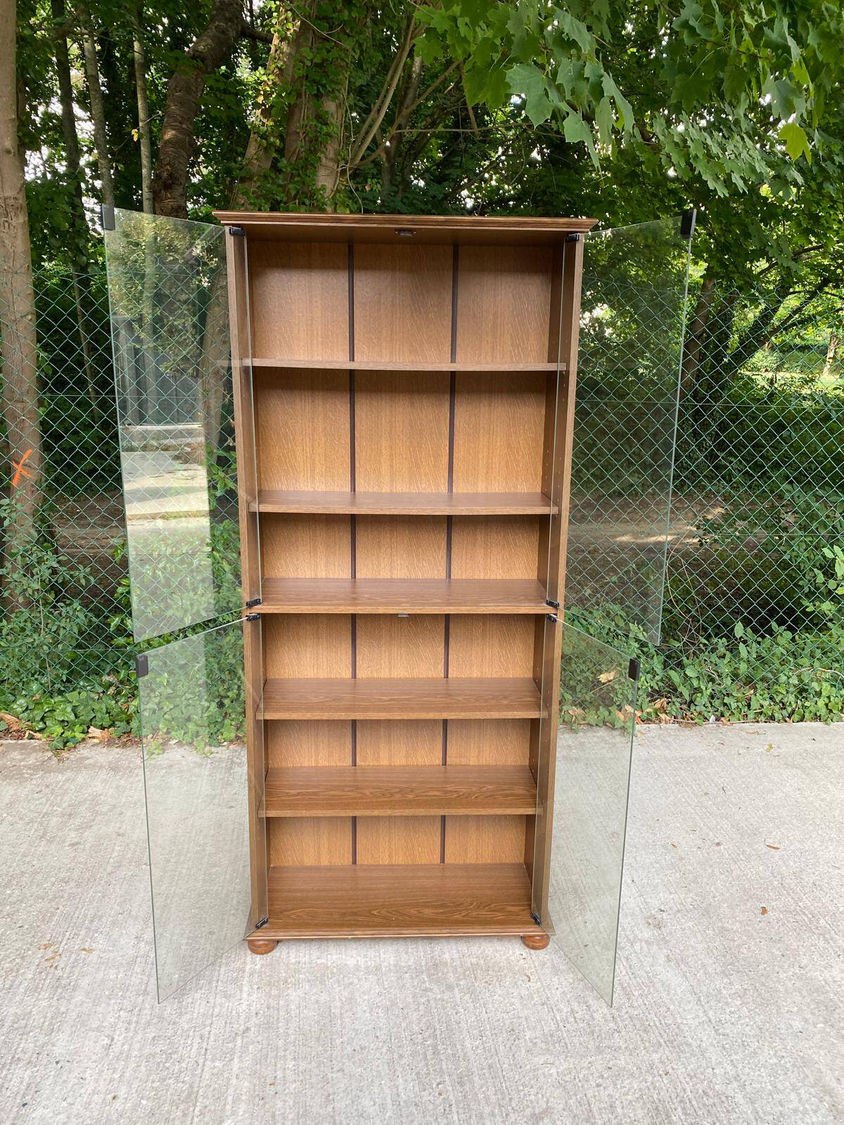 Vitrine anglaise vintage en bois