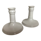 Pair of white candlesticks dot to the line
