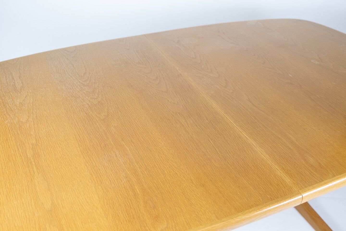 Dining table in oak of danish design manufactured by Skovby Furniture Factory from the 1960s.