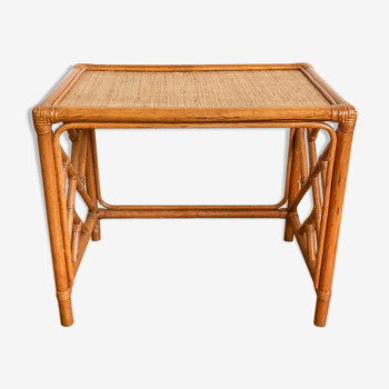Honey-coloured rattan side table