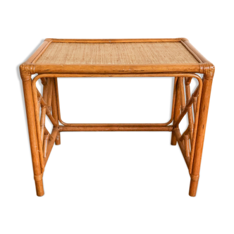 Honey-coloured rattan side table