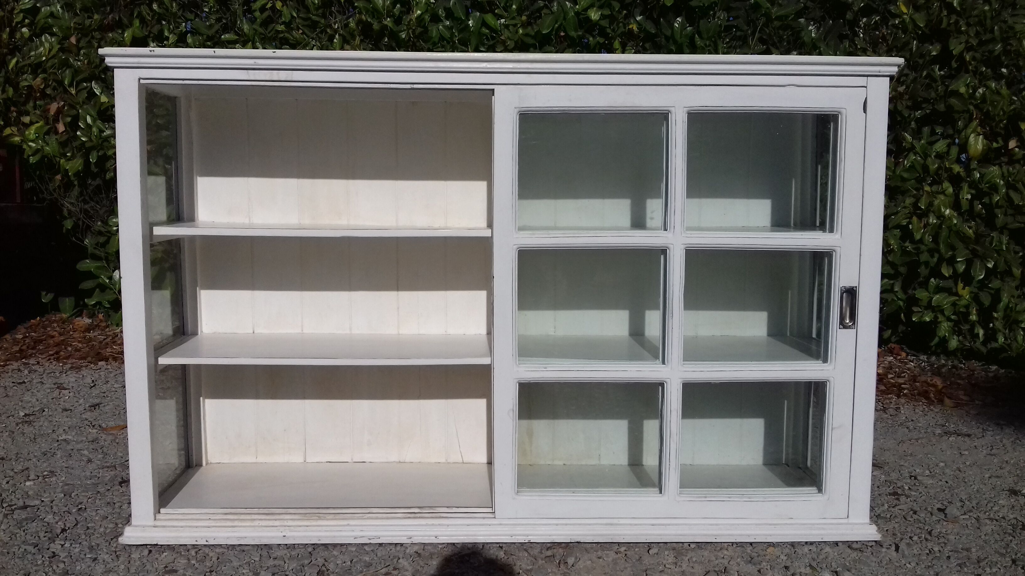 Showcase 2 doors sliding white