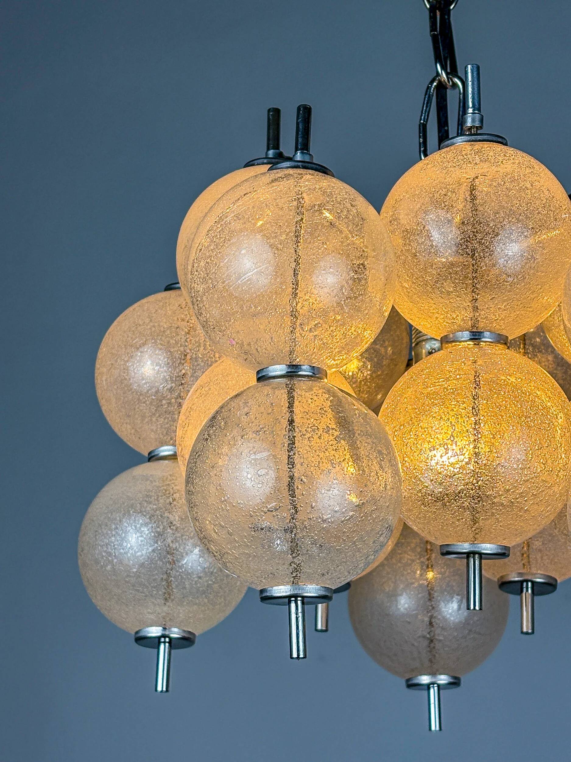 "Sterrenbeeld" Murano bubbled glass chandelier by Raak, Netherlands, 1960s