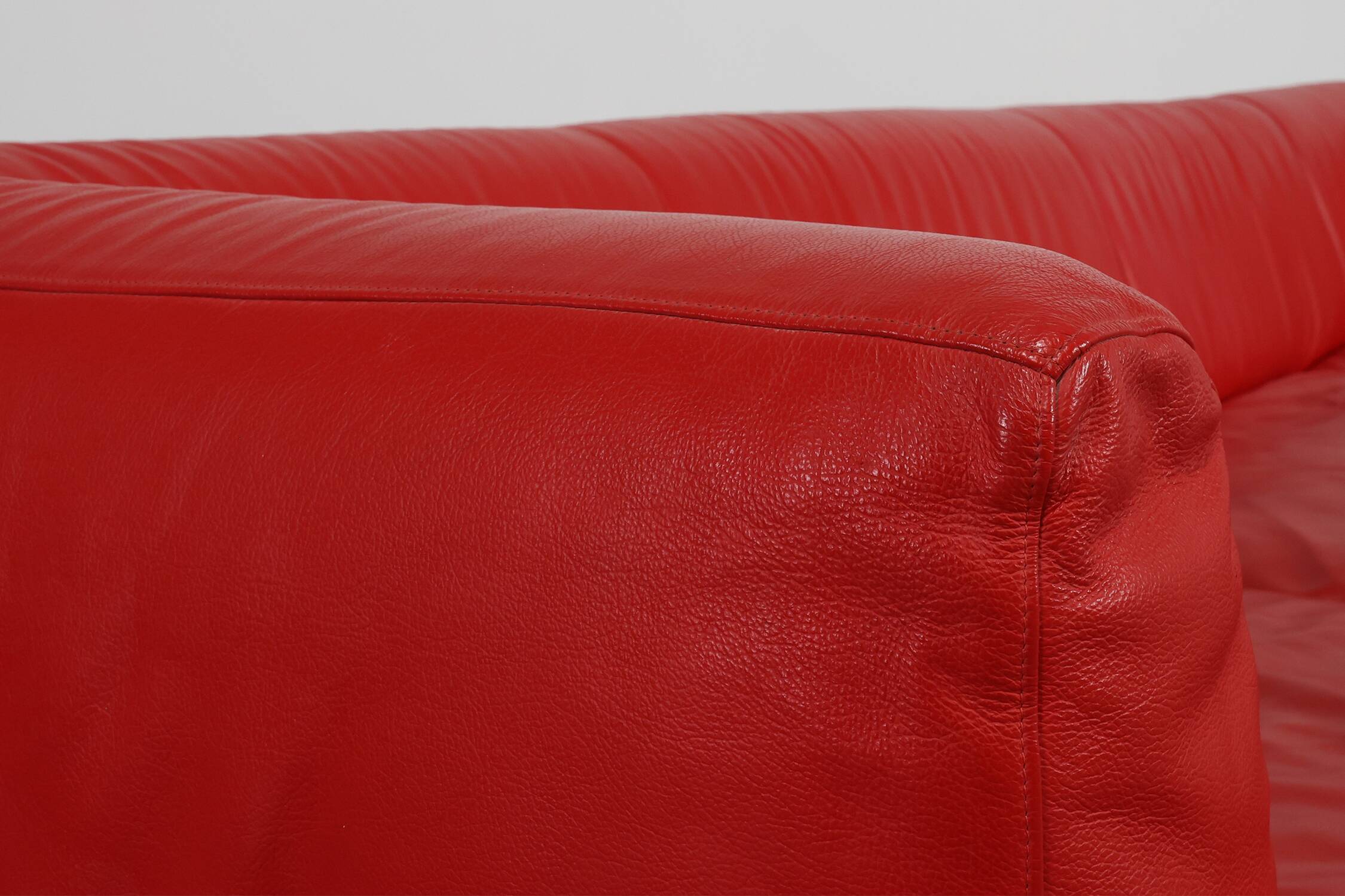 Red Mid-century 3-seater Leather Sofa by Edra, Italy 2000