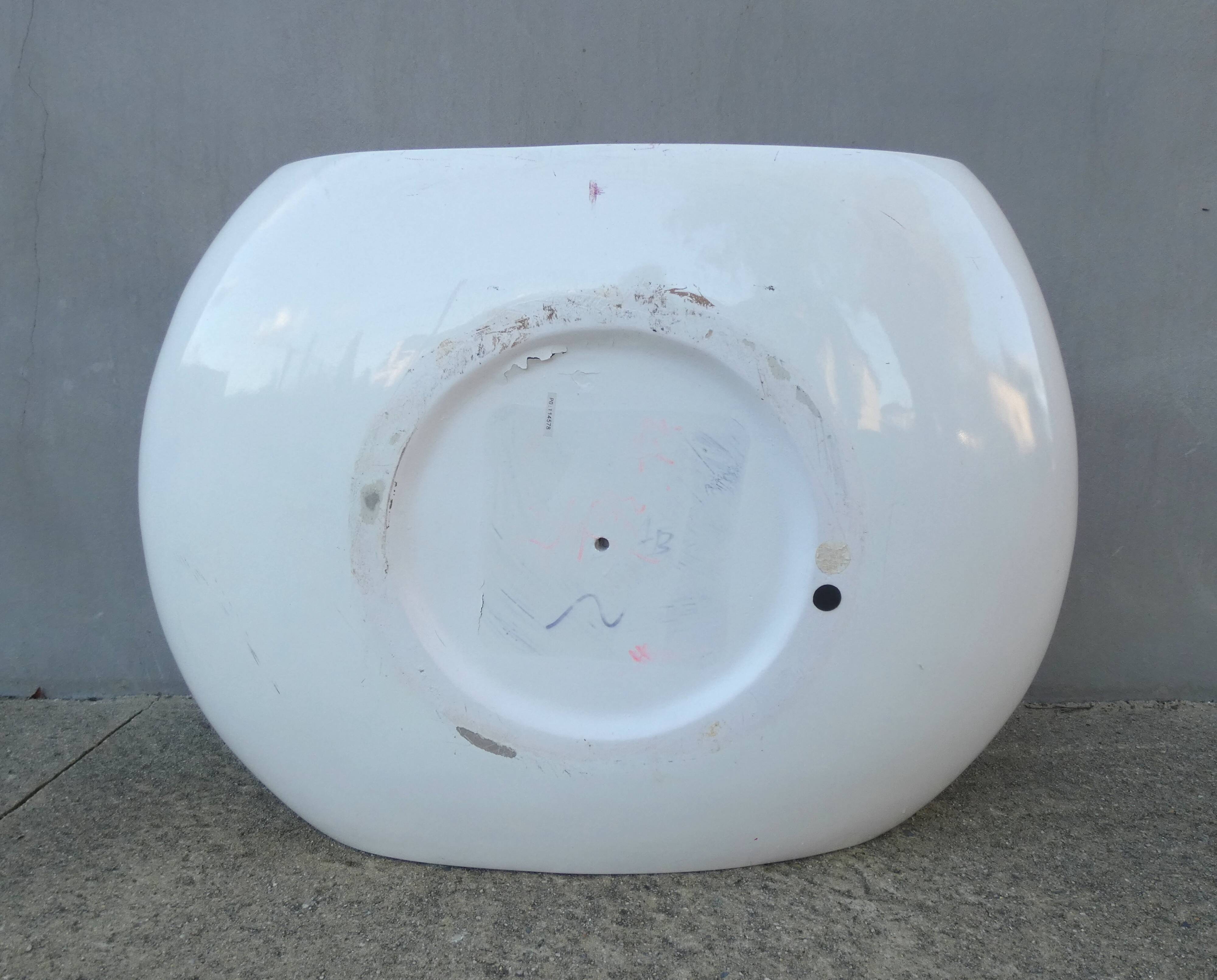 Table basse laquée blanche design Space Age forme libre vintage