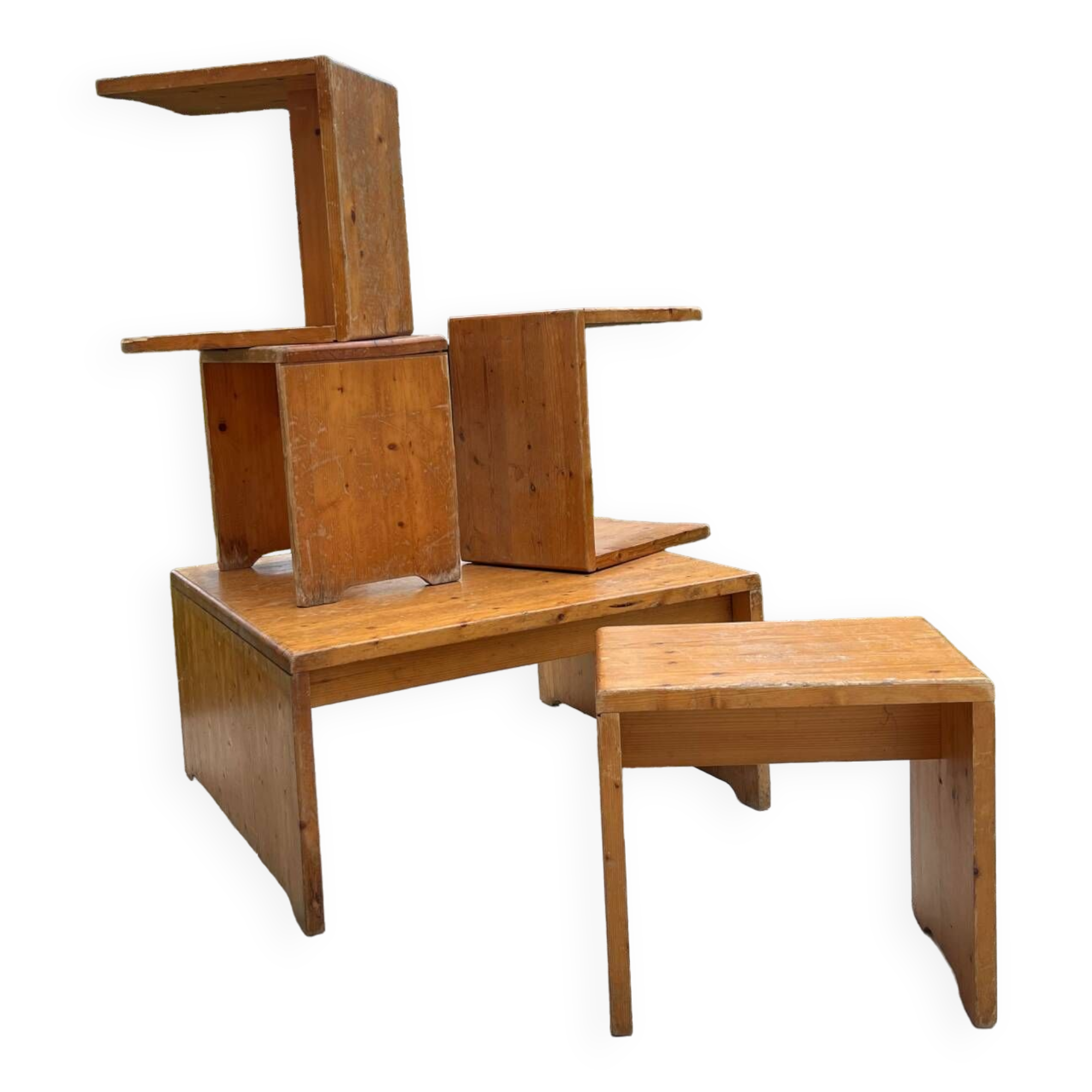 Coffee table and 4 stools set les arcs 1800 by Charlotte Perriand