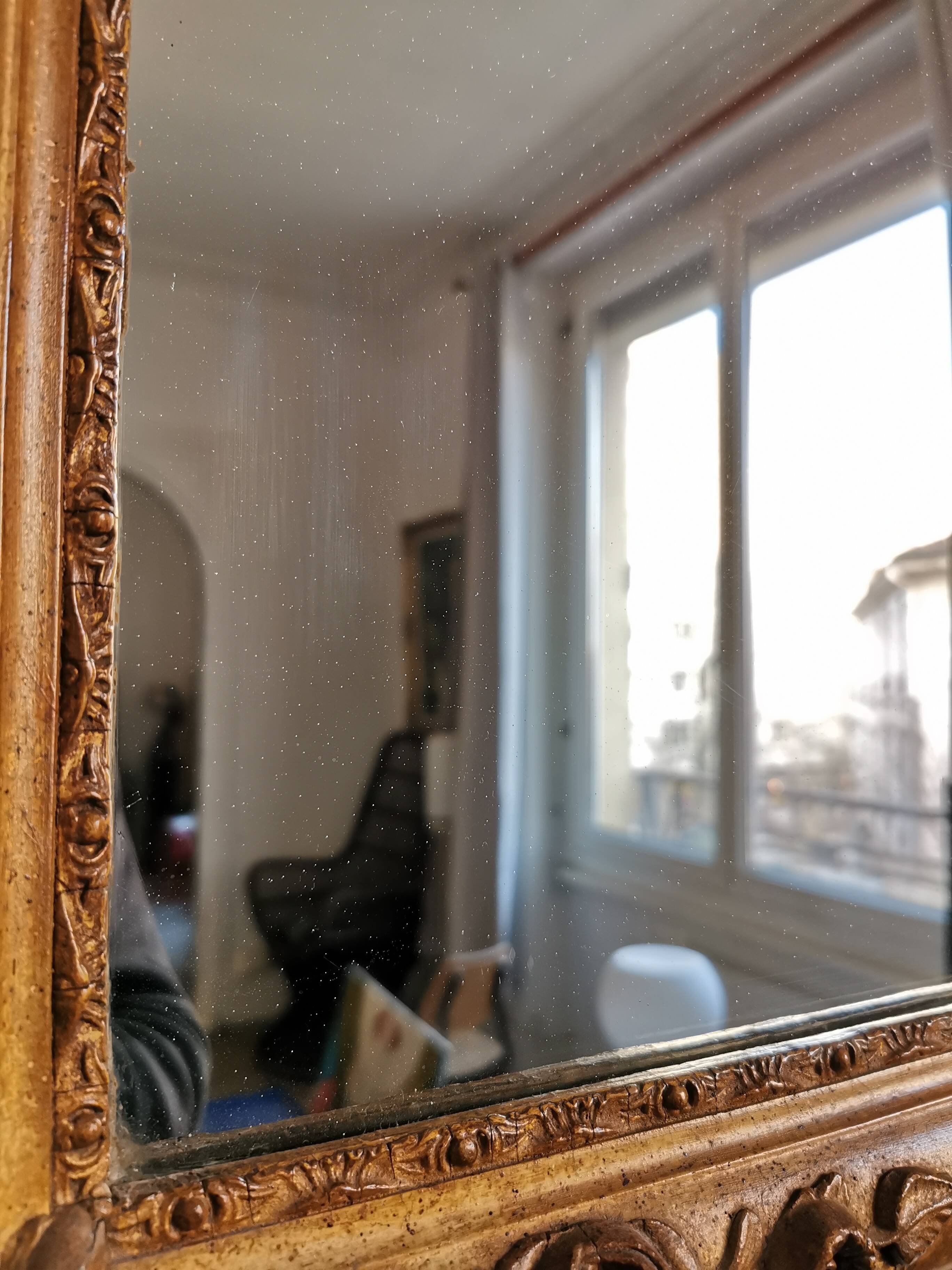 Miroir classique doré
