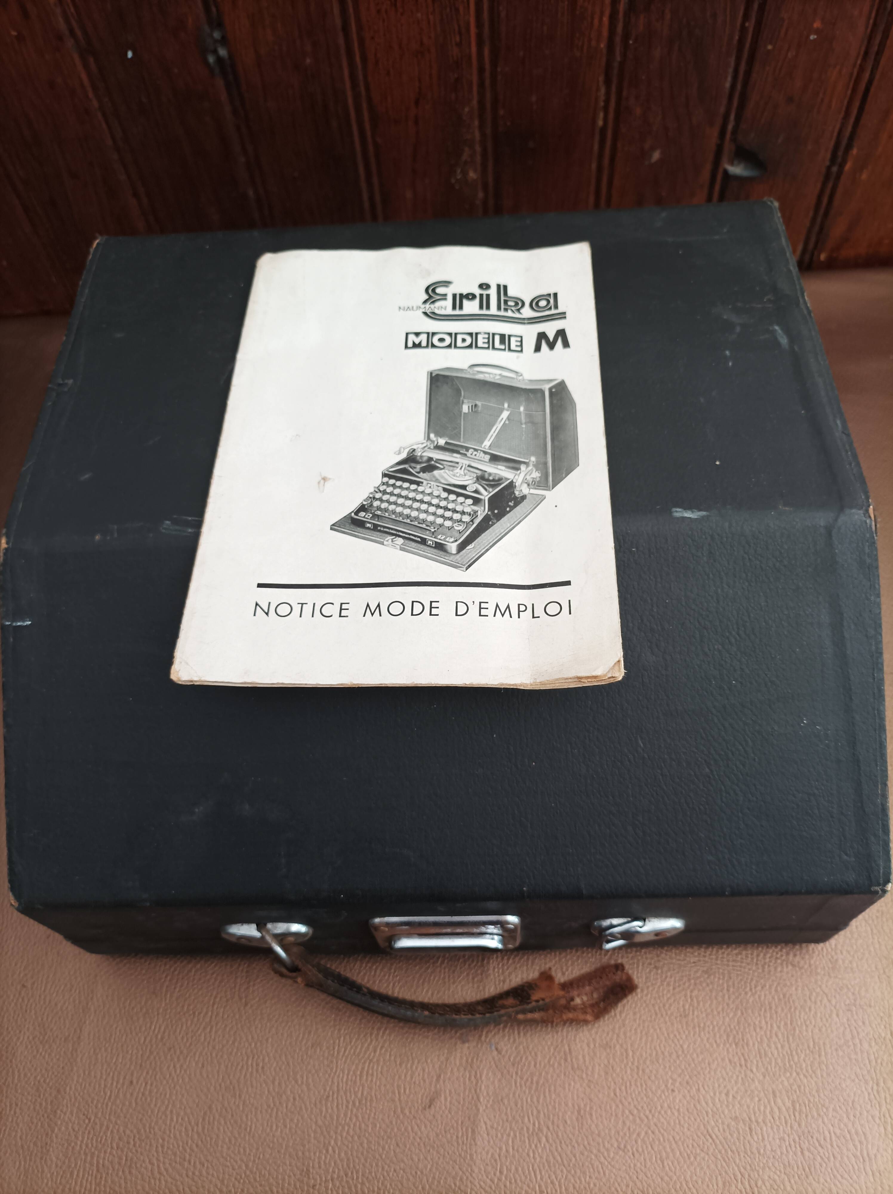 Old erika model m typewriter + instructions + box