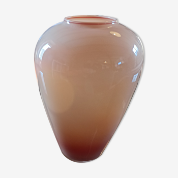 Vase en verre dégradé rose avec liseré