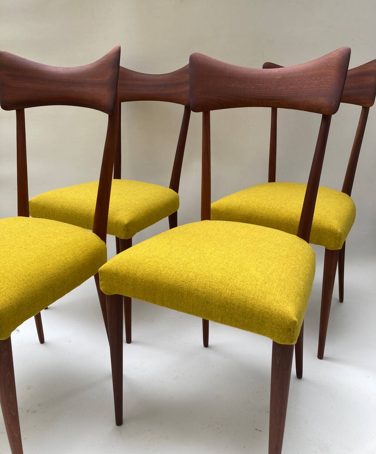 "Butterfly" chair by Ico Parisi