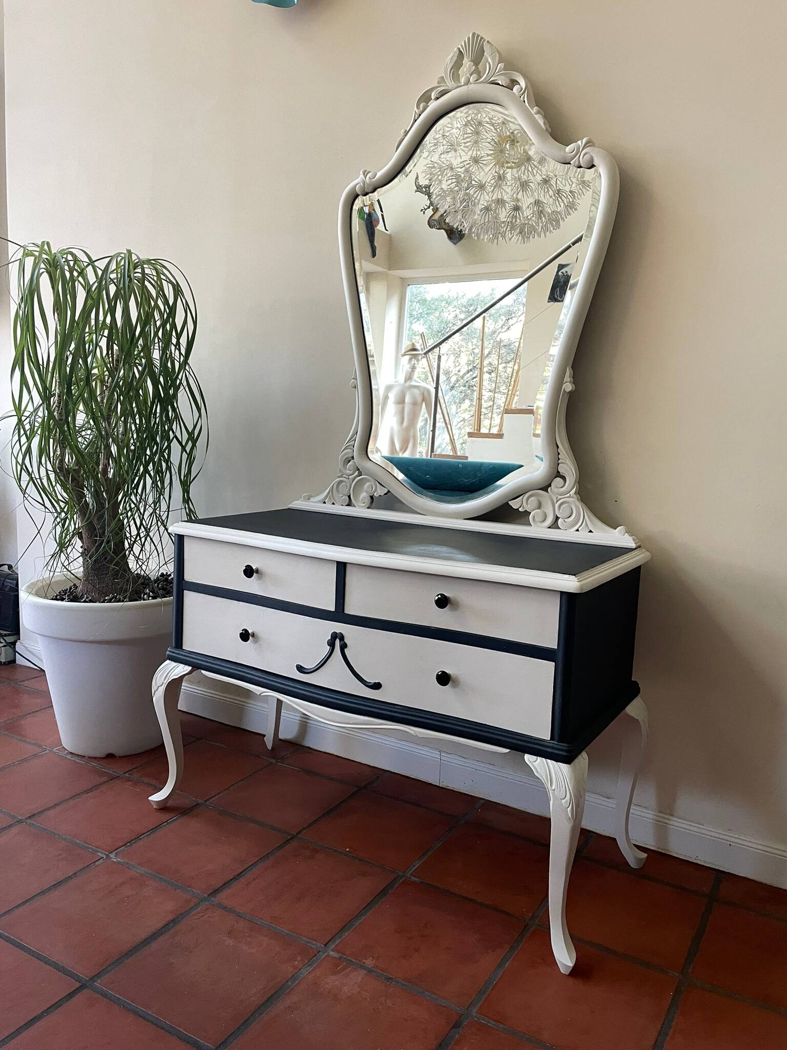 Black Paris Cream Mirror Chest of Drawers
