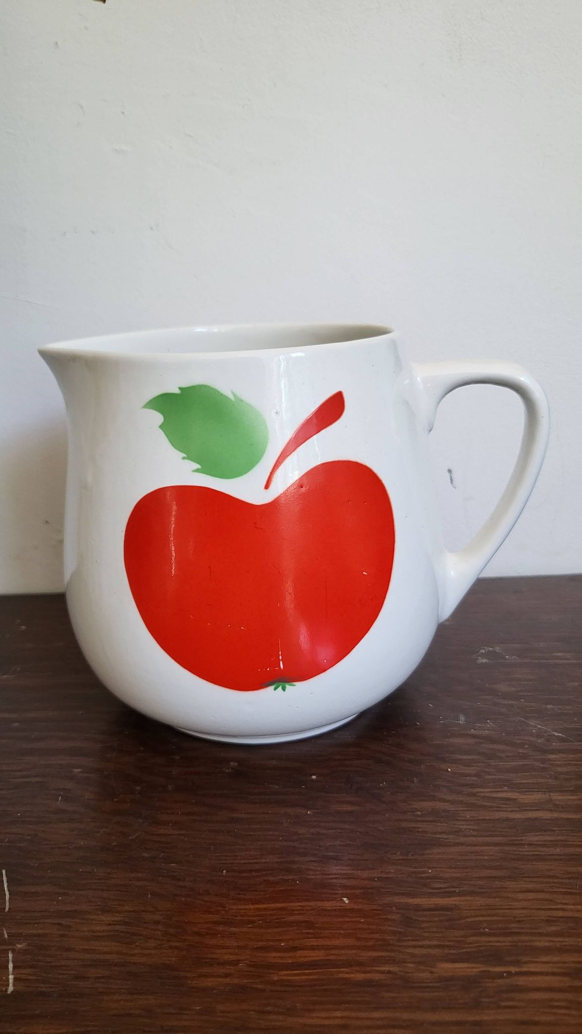 Pichet vintage motif pomme