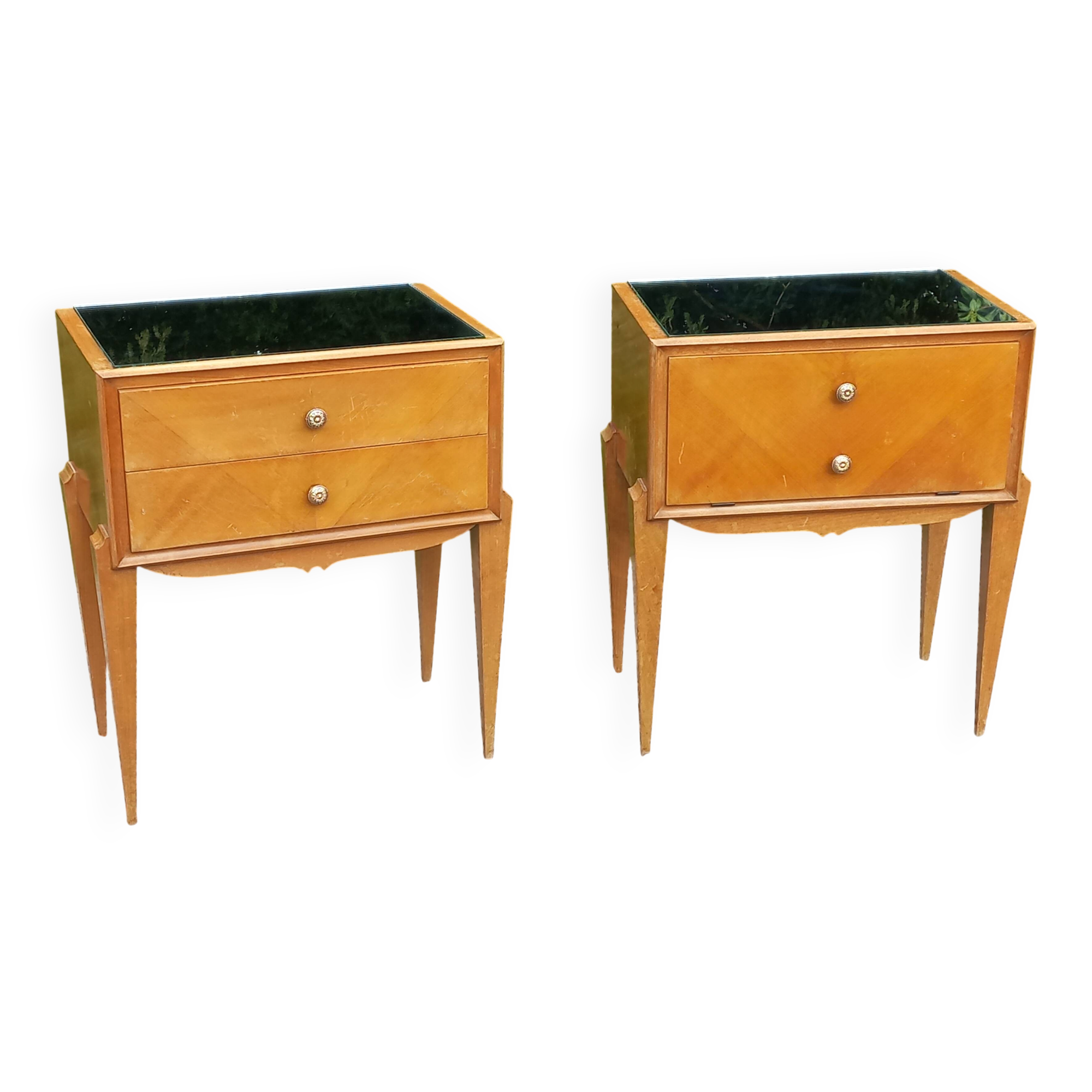 Vintage pair of bedside tables from the 1950s in sycamore and a mirror.