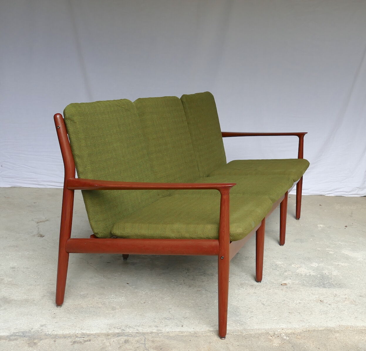GM5 teak sofa by Svend Age Eriksen
